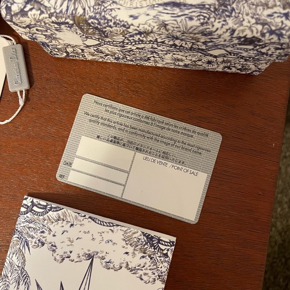 CHRISTIAN DIOR BURGUNDY WINE PATENT CANNAGE WALLET WITH REMOVABLE CHARM - Picture 14 of 16